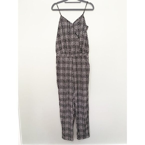 5/$25 Express black and white jumpsuit‎ romper - Picture 2 of 8